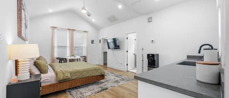 1 bedroom, iron/ironing board, WiFi, bed sheets