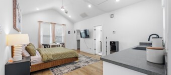 The Right Studio @ East Downtown