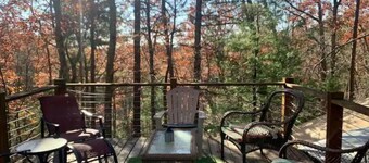 Three-story Blue Ridge Yurt getaway