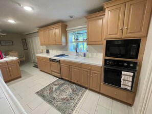 Fridge, microwave, oven, stovetop - Betty's Place (Idaho Falls)