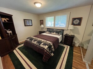 4 bedrooms, iron/ironing board, travel cot, free WiFi - Betty's Place (Idaho Falls)