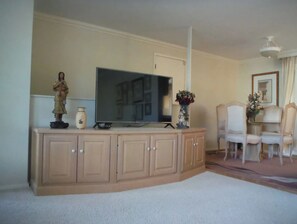 Interior - Betty's Place (Idaho Falls)