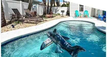 â€ïžFamilies love the location and private, heated poolâ€ïž 6-min walk to beachâ€ïž