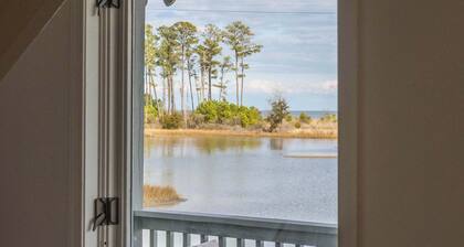 Waterfront Retreat w/ Hot Tub, Game Room, Kayaks, 2 Kings, + more!