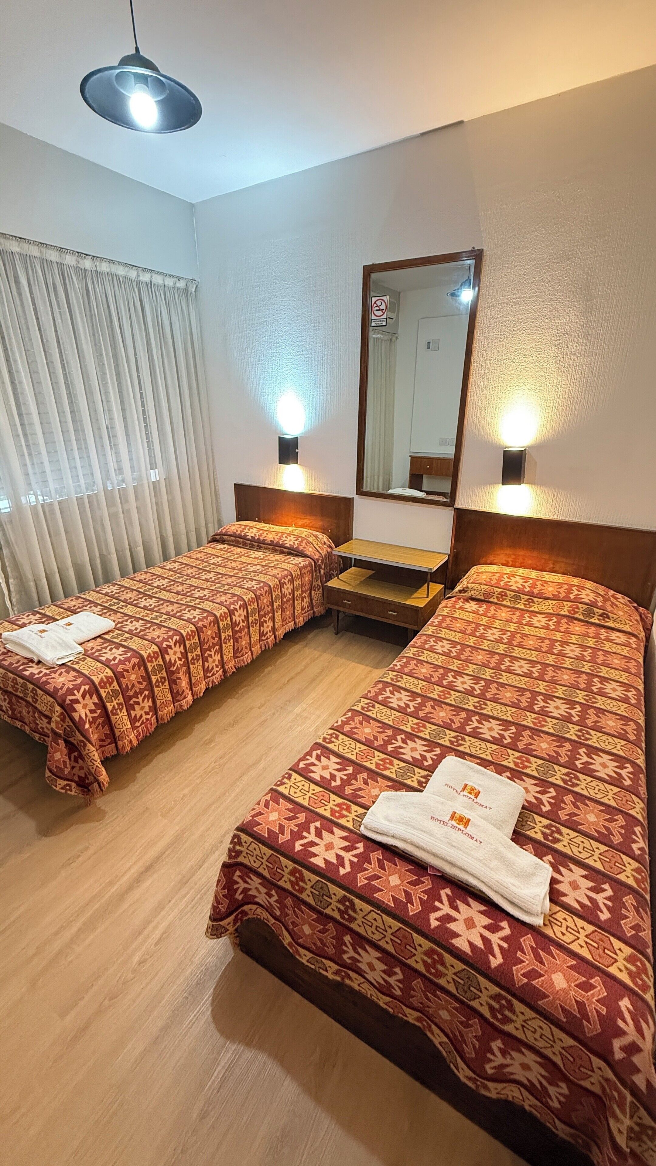 Standaard vierpersoonskamer | Gratis wifi, beddengoed