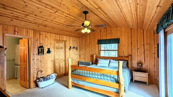 3 bedrooms, iron/ironing board, travel cot, free WiFi