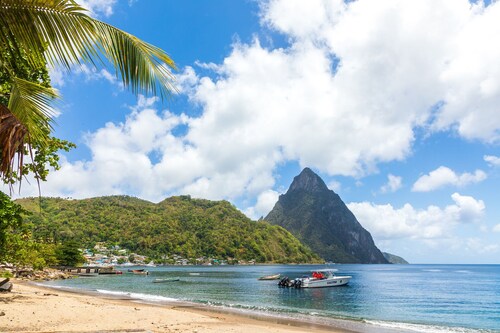 Topaz Apartment Villa - Piton View