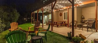 Perfect Mountain Getaway with mountain views and private patio