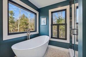 Shower, hair dryer, towels, soap - Luxury Woodland Retreat Near the Ocean Custom Built on 2.4 Acres Cape Elizabeth (Cape Elizabeth)