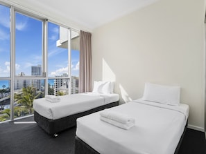 3 chambres, fer et planche à repasser, Wi-Fi gratuit, draps fournis