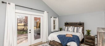 Historic Shotgun House Downtown Georgetown