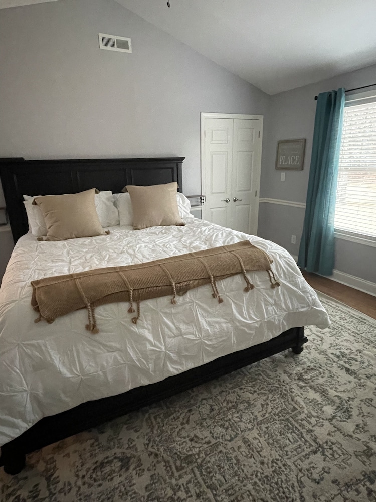 Lake Wateree SC Waterfront Home 3B/2Ba w/ King Bed, Loads of Amenities