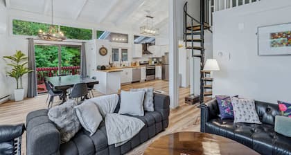 Sauna, Hot Tub, Game Room - The Gathering Place