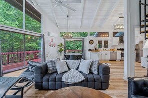 Televisión, chimenea