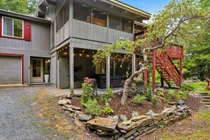 Exterior - Sauna, Hot Tub, Game Room - The Gathering Place (Quechee)