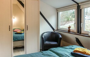 3 bedrooms, travel crib, free WiFi - Ferienhaus schöne Aussicht (Gerolstein)
