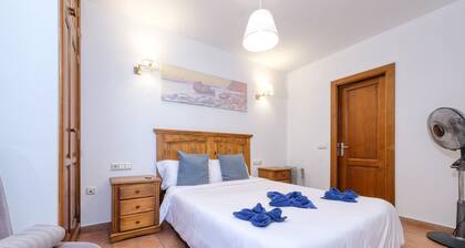 Casa Elin, community pool, fast wifi and quiet place