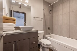 Shower, hair dryer, bidet, towels - Hay Camp Loft Downtown Rapid City (Rapid City)