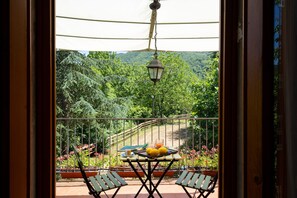 تناول الطعام بالخارج