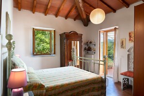 3 chambres, fer et planche à repasser, lit parapluie, Wi-Fi gratuit