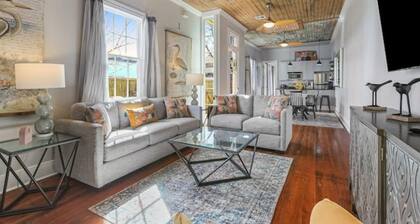 Charming Historic Shotgun House minutes to FQ/CBD