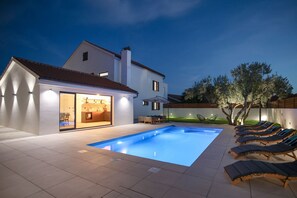 Beheizter Pool