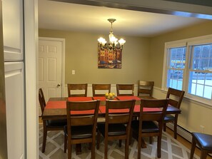 Dining - Sleeps 10, on a river, downtown Bethel, ME (Bethel)