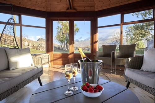 Teach Geal - 4 bedroom house