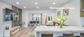 Fox Private Resort-Heated Pool, Spa-Downtown&Beach