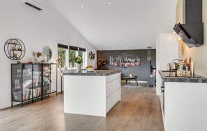 Dining - Luxurious home in ølsted (Ølsted)