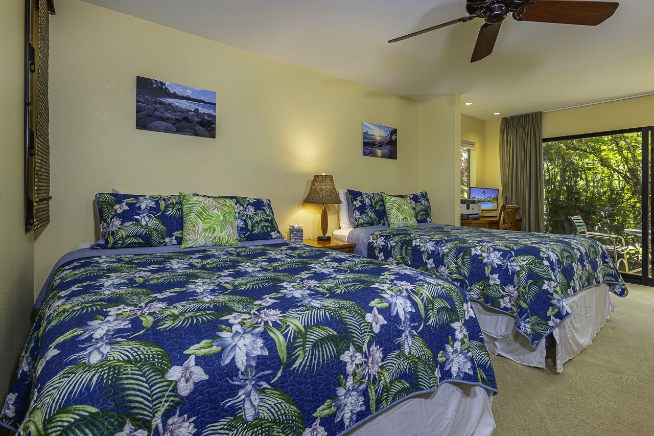 2 bedrooms, desk, iron/ironing board, travel crib