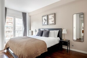 2 室のベッドルーム、アイロン / アイロン台、WiFi、ベッドシーツ