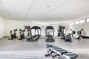 Fitness facility - Amazing 2BR w/amenities, in Madrid Rio (Madrid)