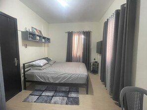 Standard Townhome, 3 Bedrooms | Desk, free WiFi, bed sheets