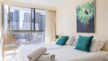 2 habitaciones, tabla de planchar con plancha, cuna de viaje y wifi
