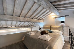 1 camera, Wi-Fi, lenzuola