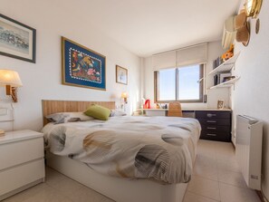 2 chambres, fer et planche à repasser, lit parapluie, Wi-Fi gratuit
