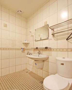 Deluxe-Dreibettzimmer | Badezimmer