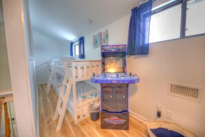 4 habitaciones, tabla de planchar con plancha y wifi gratis 