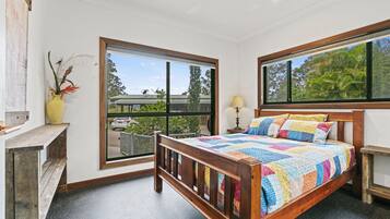 ツリーハウス (Bush Building) | デスク、WiFi (無料)、ベッドシーツ