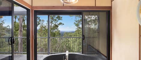 Tree House #1 | Bathroom | Hair dryer, bathrobes, towels, soap