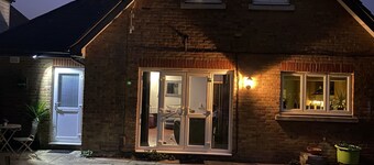 1 Bed Studio - Sleeps 2 - Smoking - Parking - Wifi