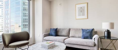 Télévision, chaîne hi-fi