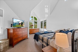 2 slaapkamers, een strijkplank/strijkijzer, reisbedje, wifi