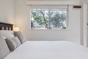 1 bedroom, iron/ironing board, free WiFi