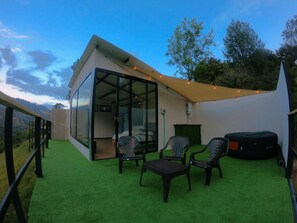 Deluxe Cabin, 1 Queen Bed with Sofa bed, Hot Tub, Mountain View | Terrace/patio - Glamping Villa Transito (Machetá)