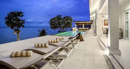 Beach Front 3BR Hideaway Villa w/ Infinity Pool