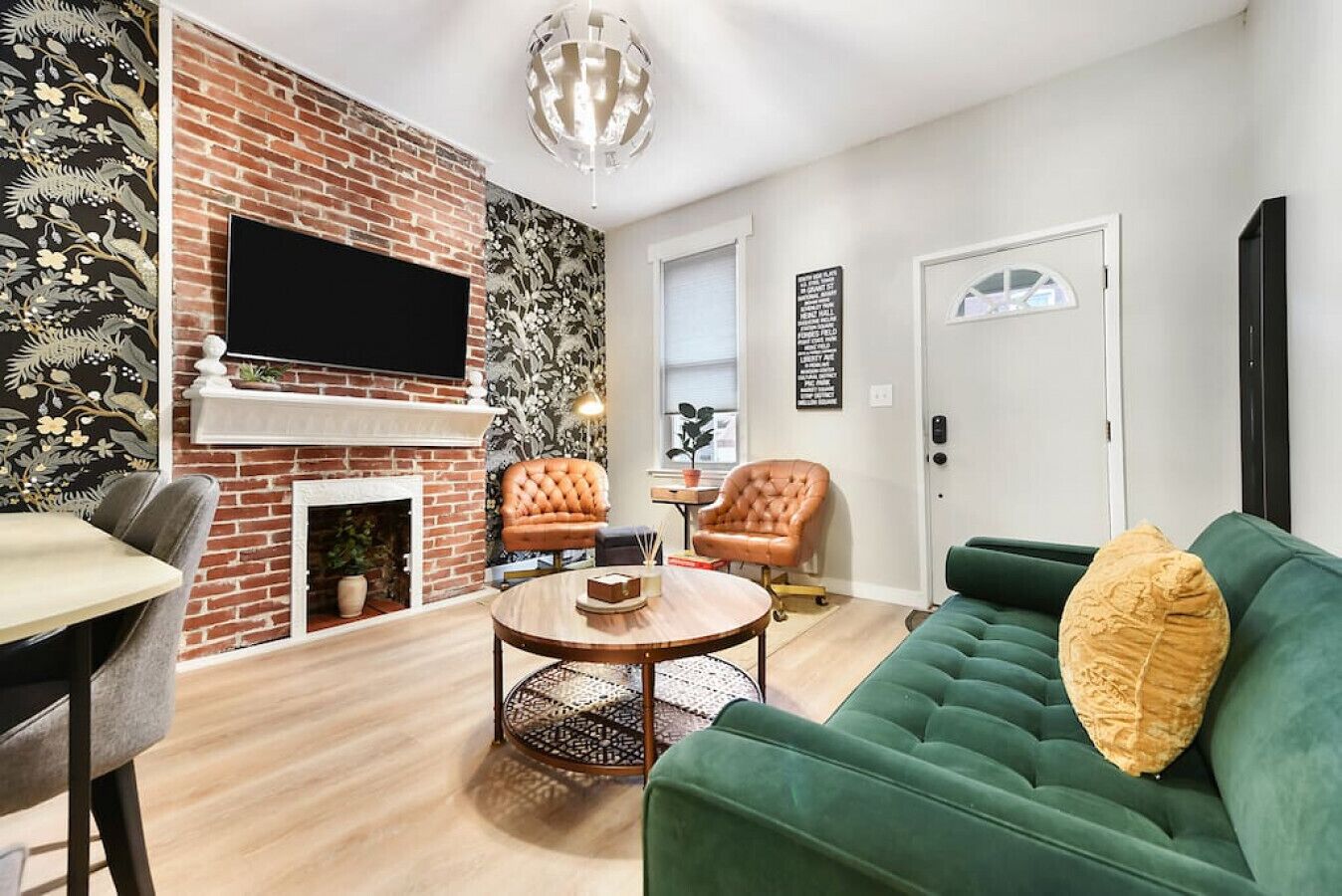 智能电视、立体声音响、办公室