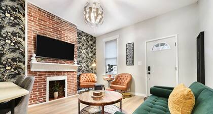 ★ HostWise Stays ★ Stunning Remodel, Off-Street Parking, Amazing Location!