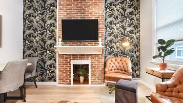 Smart TV, stereo, offices